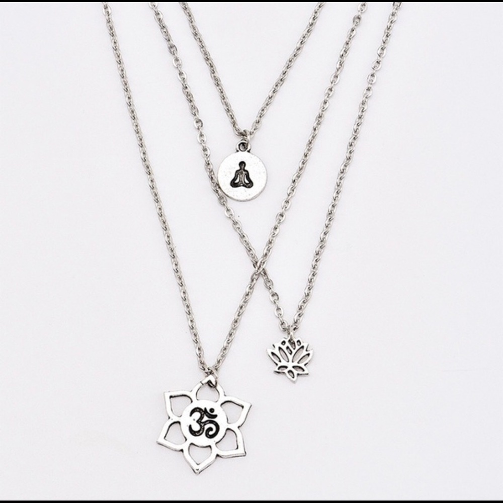 3 layer lotus flower necklace - Picture 5 of 7